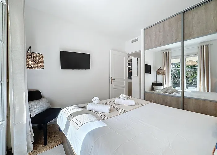 Les Oliviers St Tropez Et A Pied - 22 Apartman *